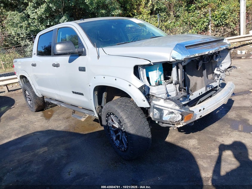 TOYOTA TUNDRA SR5 5.7L V8