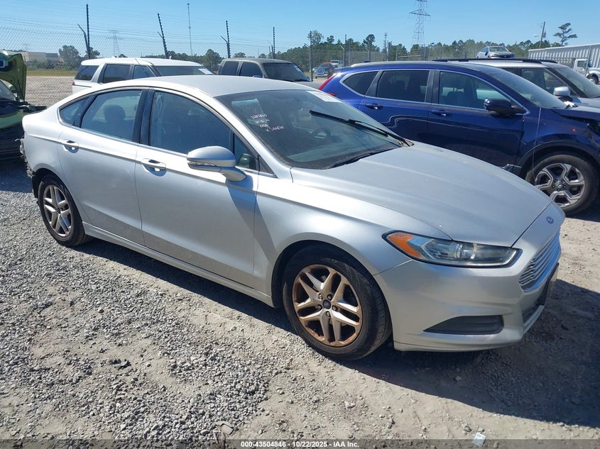 FORD FUSION SE