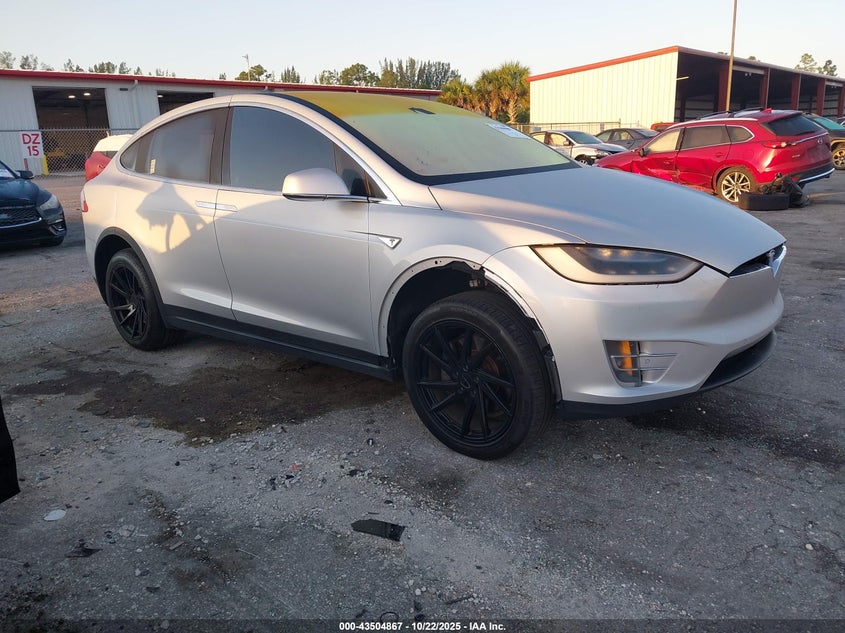 2016 TESLA MODEL X 60D/70D/75D/90D/P100D - 5YJXCBE25GF019120