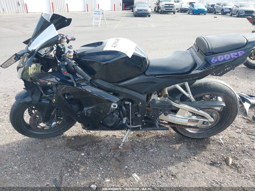 JH2PC37096M307138 2006 HONDA CBR photo no. 13