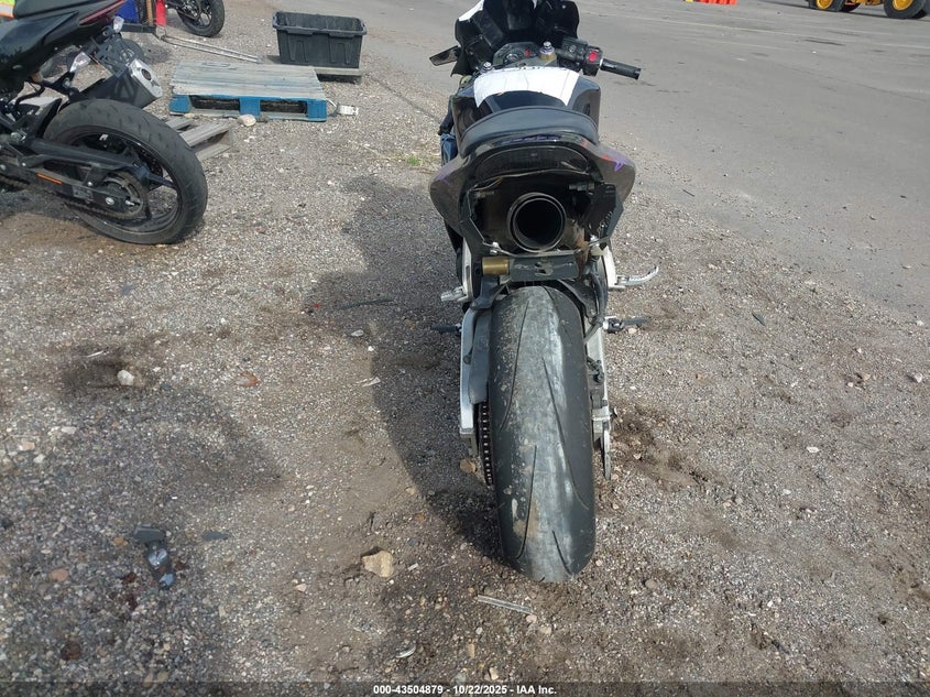 JH2PC37096M307138 2006 HONDA CBR photo no. 6