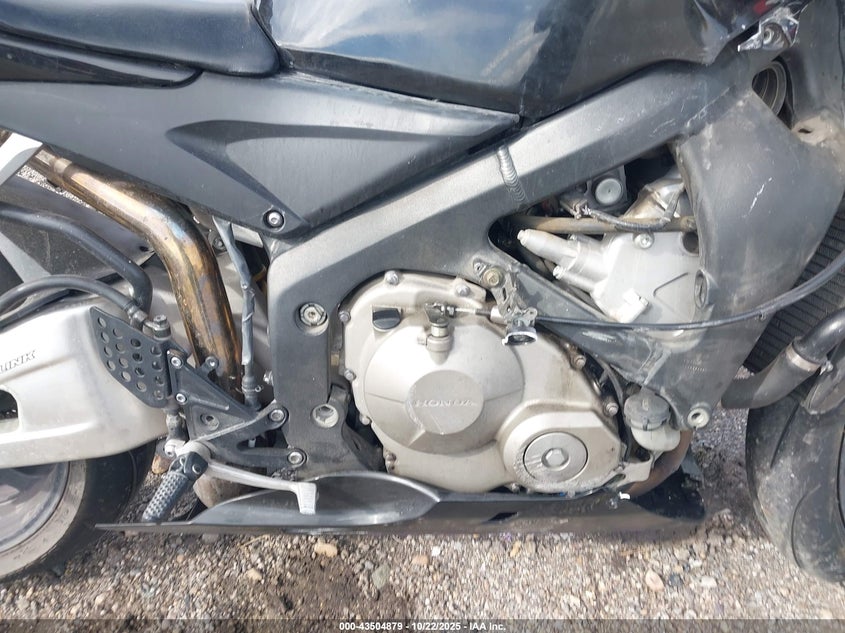 JH2PC37096M307138 2006 HONDA CBR photo no. 8