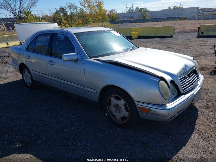 WDBJF65F7WA448949 1998 Mercedes-Benz E 320 auction photo 1