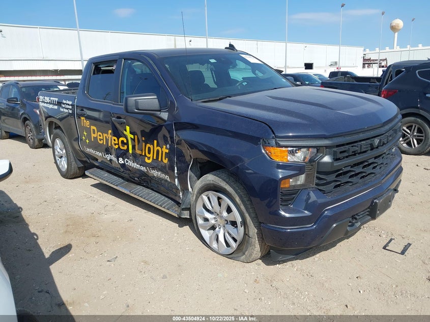 CHEVROLET SILVERADO 1500 2WD SHORT BED CUSTOM