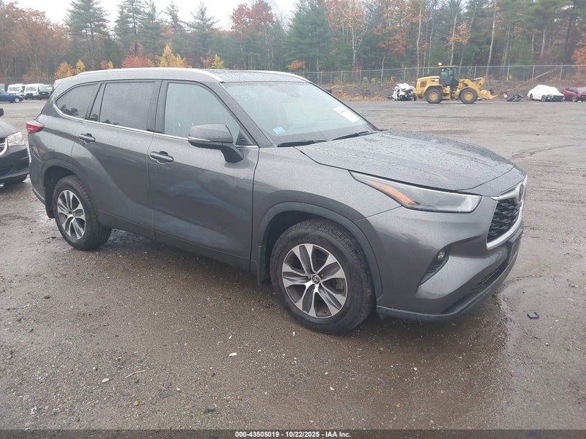 TOYOTA HIGHLANDER XLE