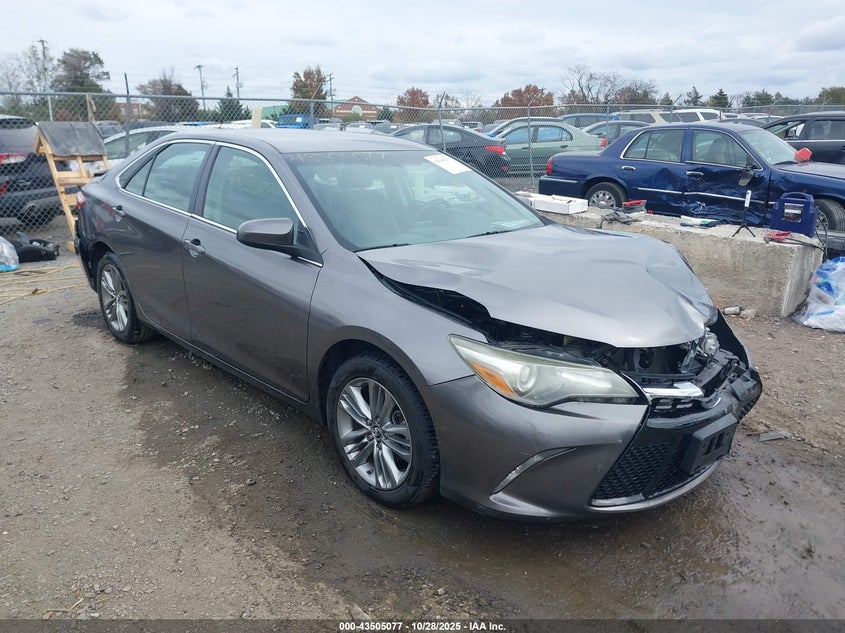 TOYOTA CAMRY SE