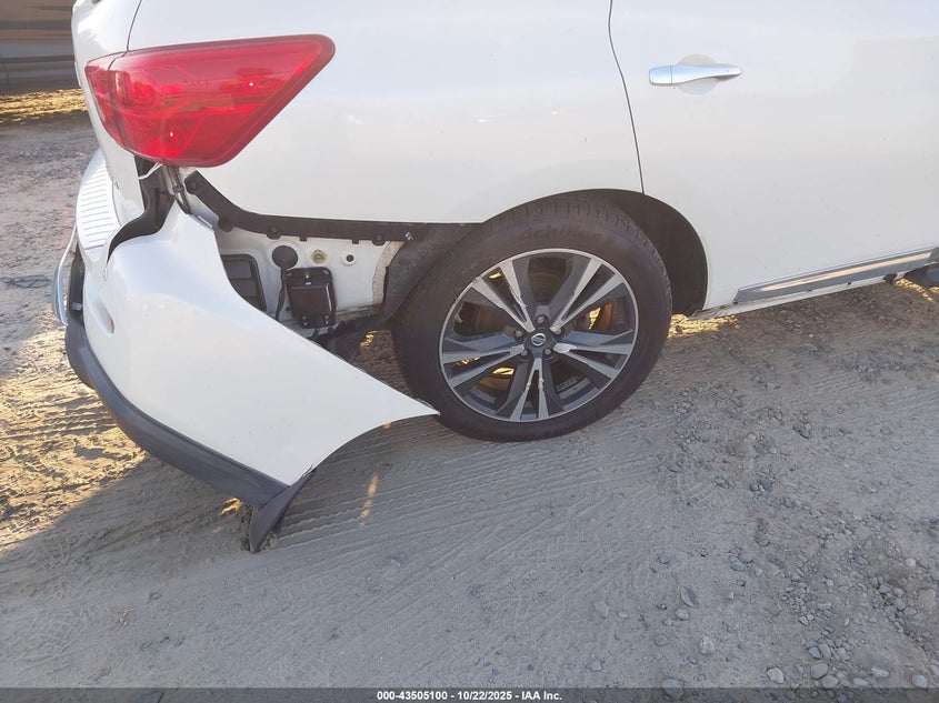 2017 NISSAN PATHFINDER PLATINUM 5N1DR2MN4HC615634