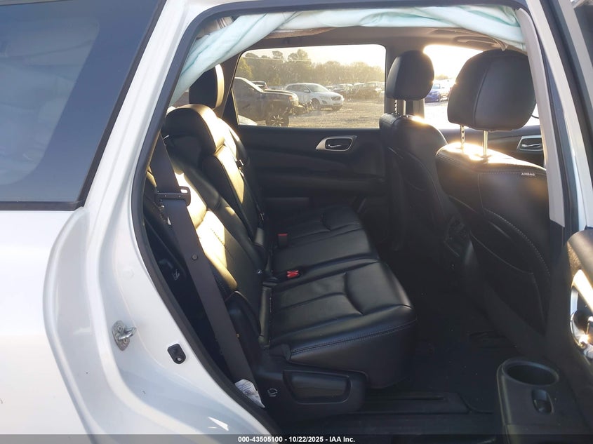 2017 NISSAN PATHFINDER PLATINUM 5N1DR2MN4HC615634