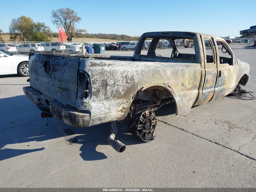 1FTNX21F31EB00016 2001 FORD F250 photo no. 4