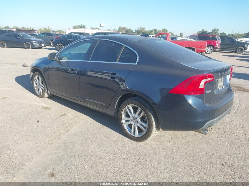Vin: yv1612fs6d1219468, lot: 44000329, volvo s60 t5 20133