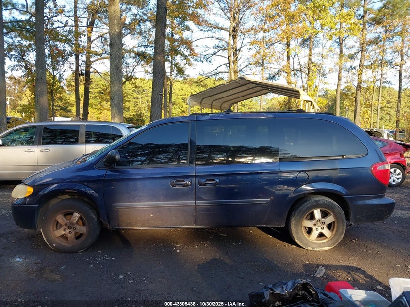 2005 Dodge Grand Caravan Sxt VIN: 2D4GP44L75R239373 Lot: 43505438