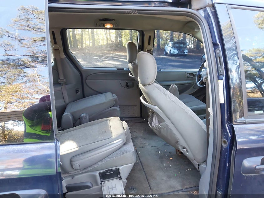 2005 Dodge Grand Caravan Sxt VIN: 2D4GP44L75R239373 Lot: 43505438