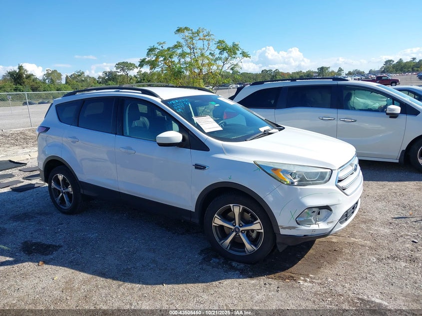 FORD ESCAPE SE