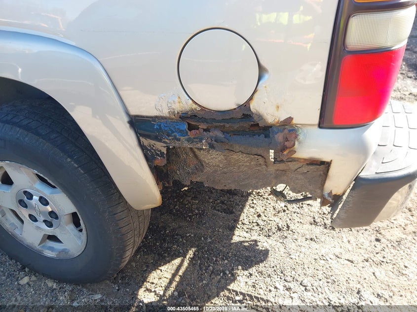 2004 Chevrolet Suburban 1500 Lt VIN: 3GNFK16Z54G282046 Lot: 43505465