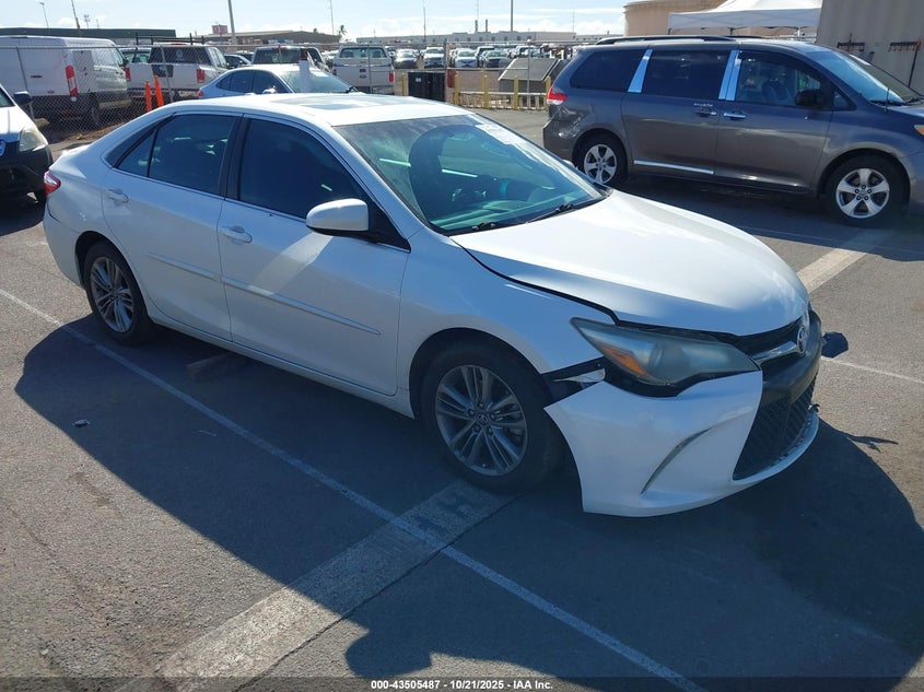 TOYOTA CAMRY SE