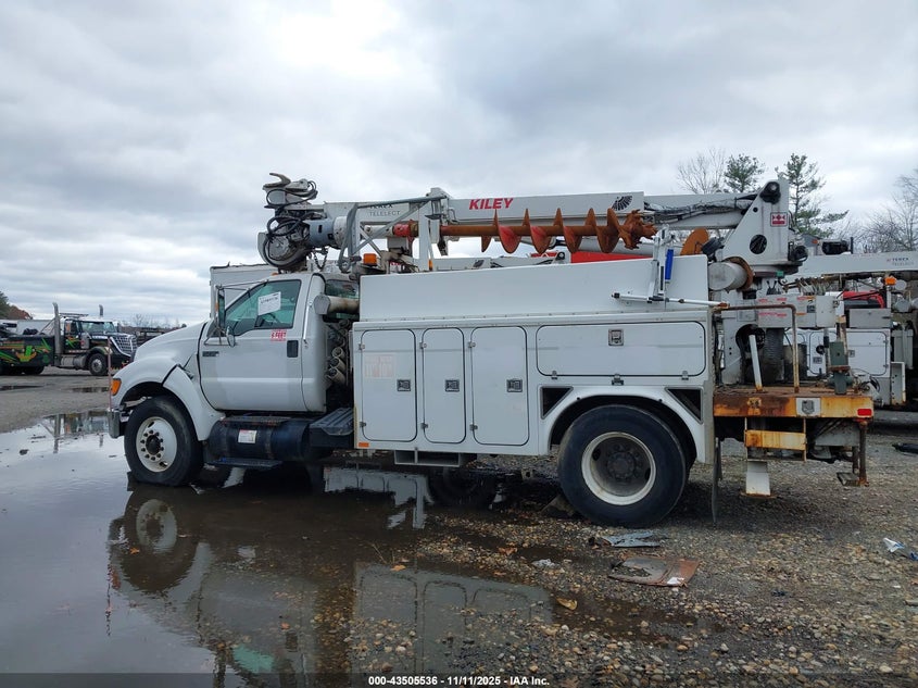 2009 Ford F-750 Xl/Xlt VIN: 3FRXF75T89V123996 Lot: 43505536