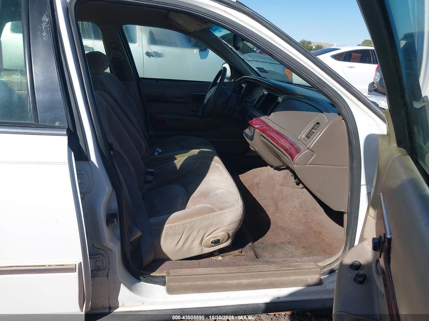 2MEFM75W2YX736101 2000 MERCURY GRAND MARQUIS photo no. 5