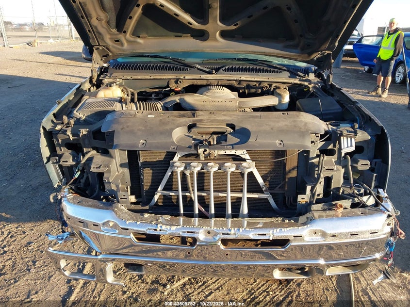 2004 Chevrolet Avalanche 1500 VIN: 3GNEC12T74G198952 Lot: 43505752