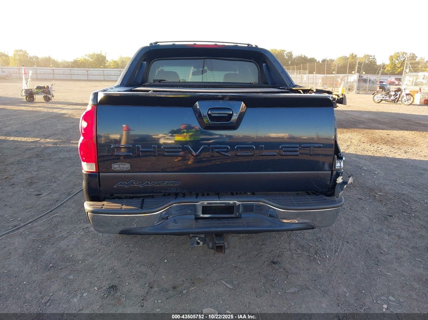 2004 Chevrolet Avalanche 1500 VIN: 3GNEC12T74G198952 Lot: 43505752
