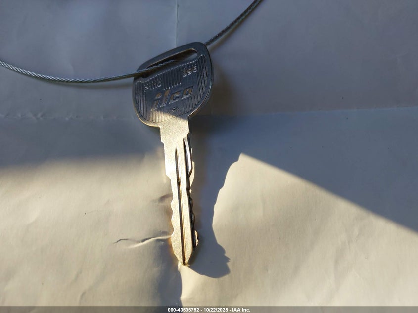 2004 Chevrolet Avalanche 1500 VIN: 3GNEC12T74G198952 Lot: 43505752