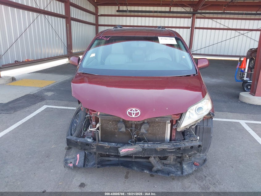 2017 TOYOTA SIENNA XLE 8 PASSENGER 5TDYZ3DC5HS818105