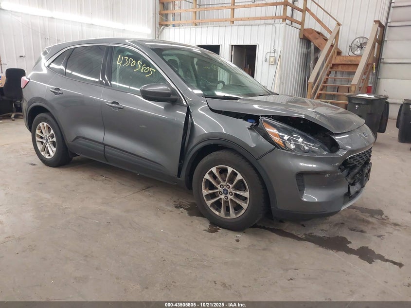 2021 FORD ESCAPE SE - 1FMCU0G61MUA05620