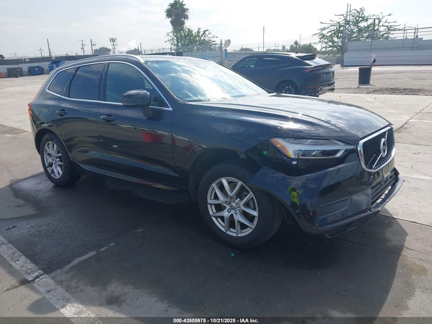 VOLVO XC60 T5 MOMENTUM