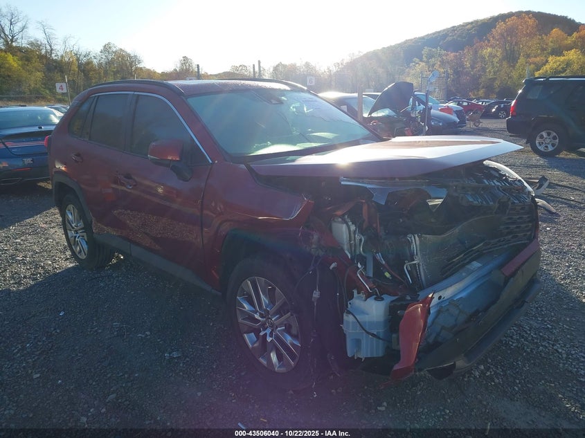 TOYOTA RAV4 XLE PREMIUM