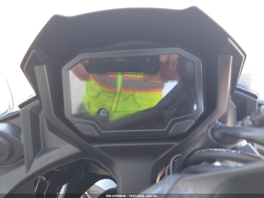 2025 Kawasaki Ex650 R VIN: ML5EXER19SDAF3097 Lot: 43506046