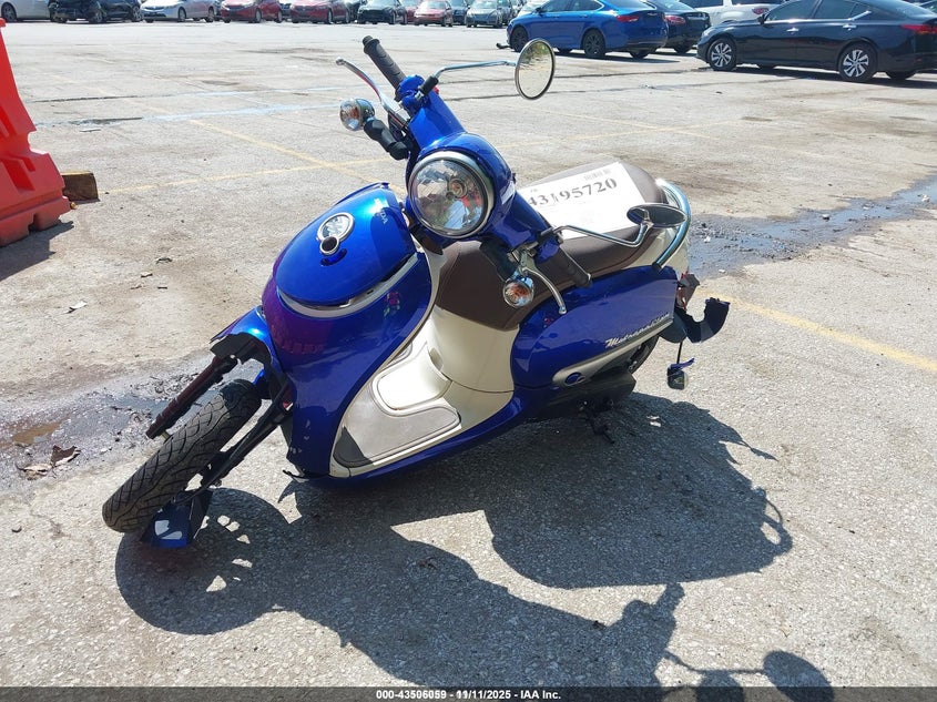 JH2AF7715RK702690 2024 HONDA NC photo no. 2
