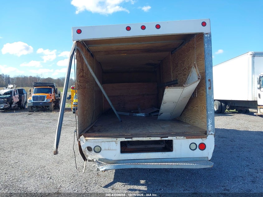 2007 Ford E-450 Cutaway VIN: 1FDXE45S17DA47439 Lot: 43506055