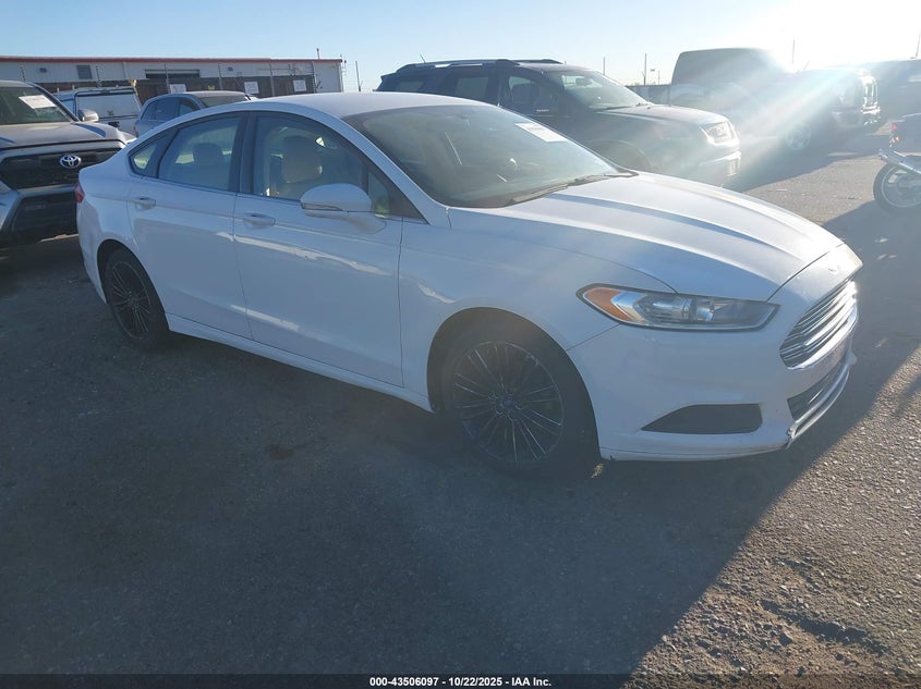 FORD FUSION SE