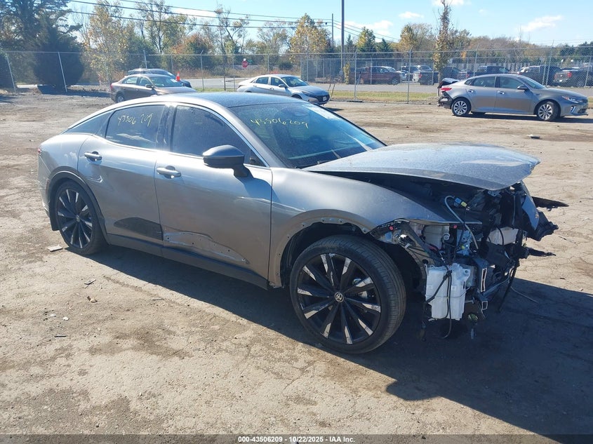 TOYOTA CROWN PLATINUM