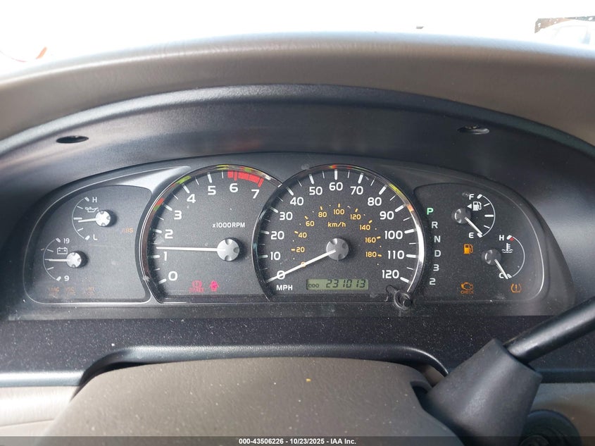 2005 Toyota Sequoia Sr5 V8 VIN: 5TDZT34A85S255986 Lot: 43506226