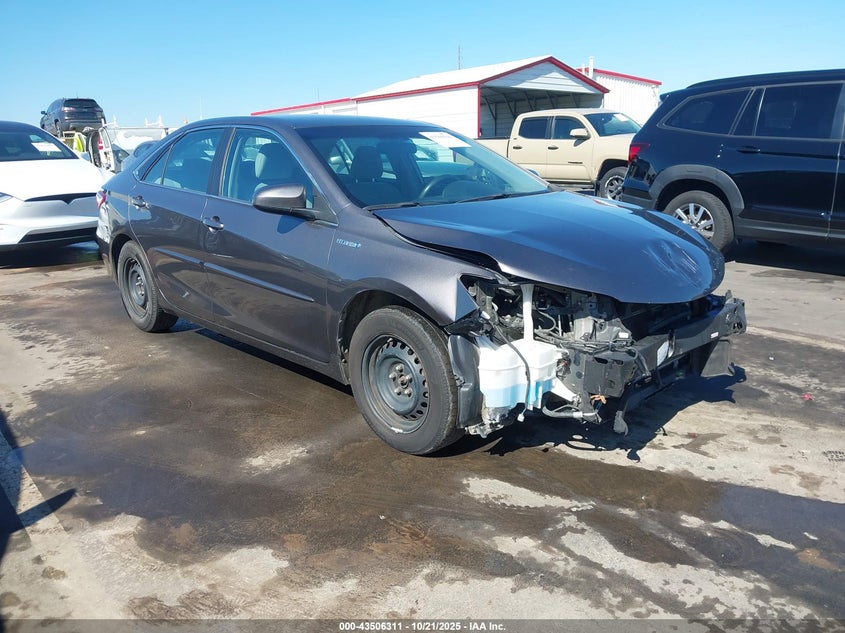 TOYOTA CAMRY HYBRID LE
