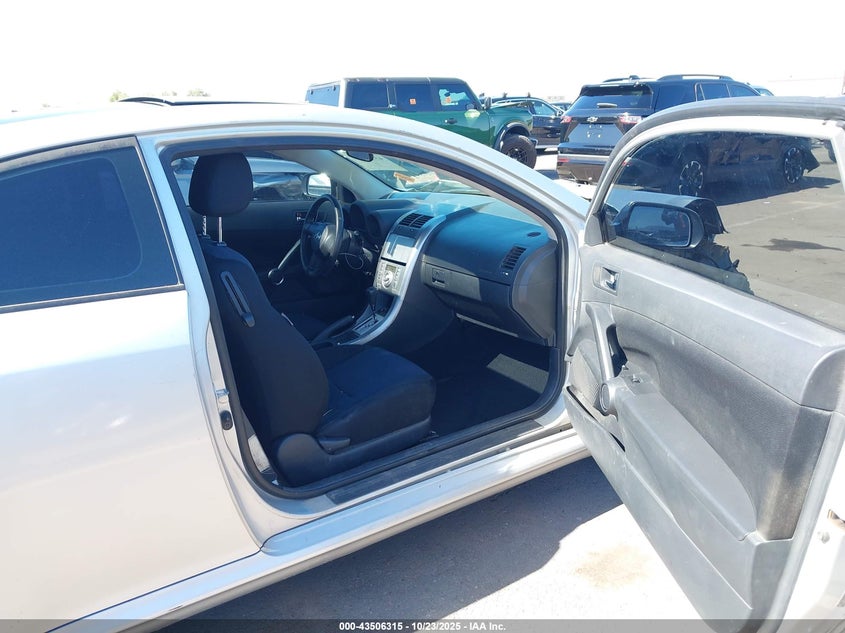 JTKDE167350051084 2005 SCION TC photo no. 5