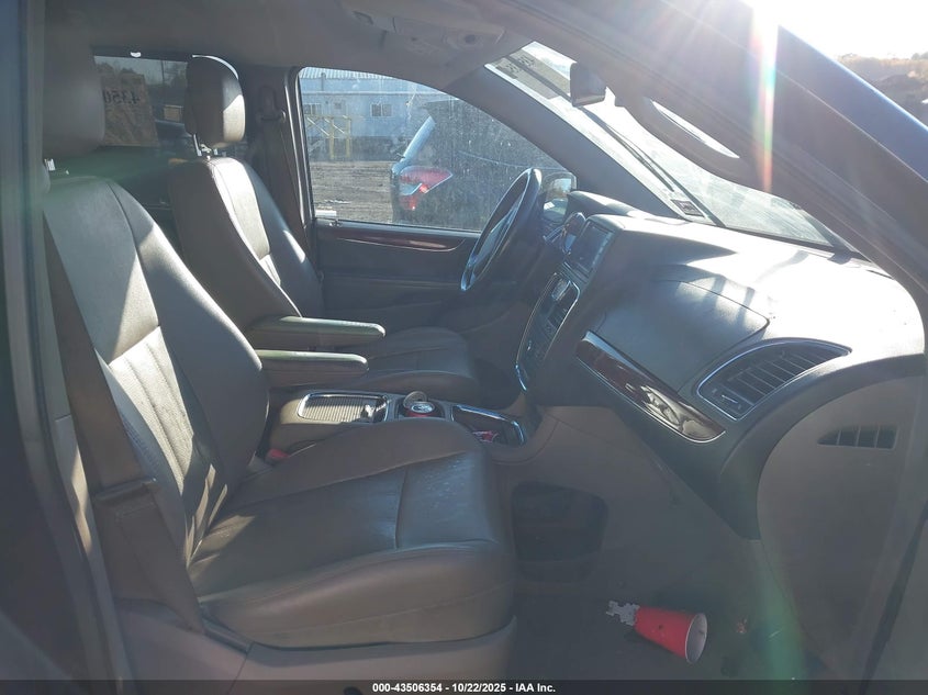 2C4RC1CG7CR287523 2012 CHRYSLER TOWN & COUNTRY photo no. 5
