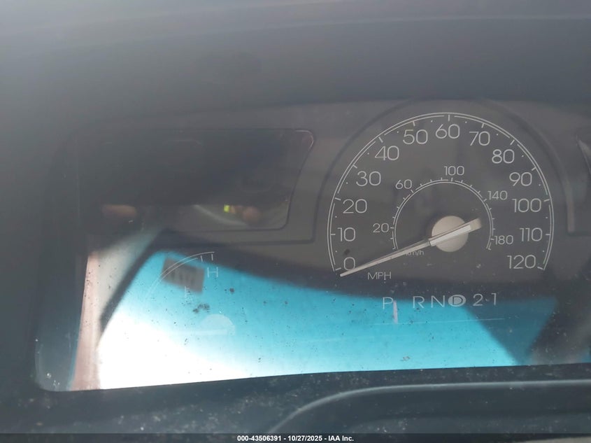 2003 Lincoln Town Car Executive VIN: 1LNHM81W93Y684525 Lot: 43506391