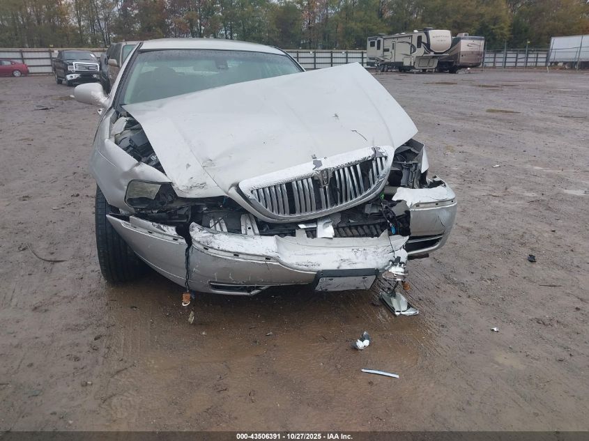 2003 Lincoln Town Car Executive VIN: 1LNHM81W93Y684525 Lot: 43506391