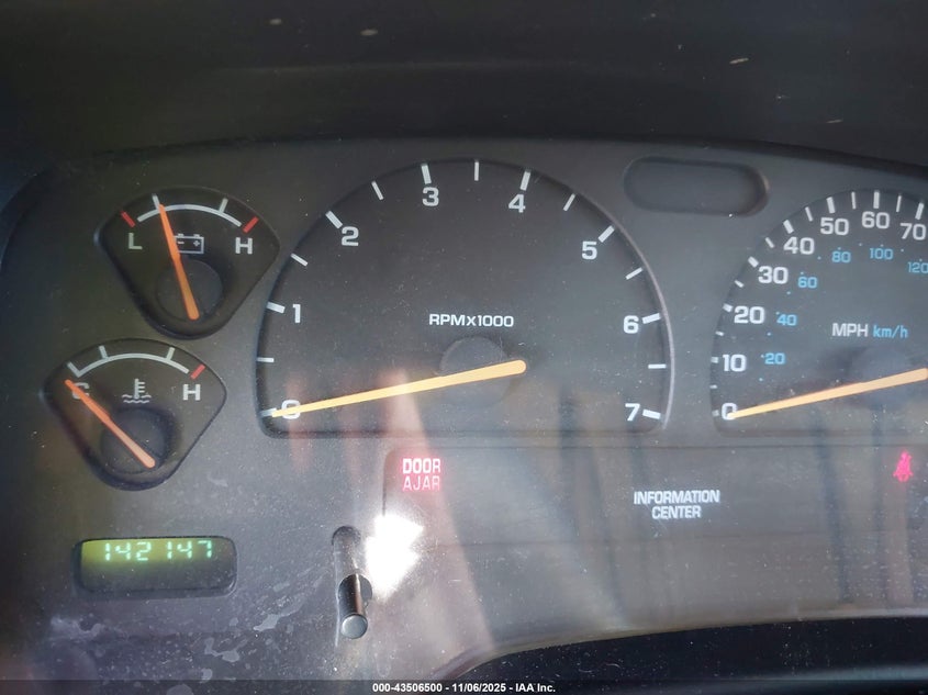 1B7HL38N82S530350 2002 DODGE DAKOTA photo no. 7