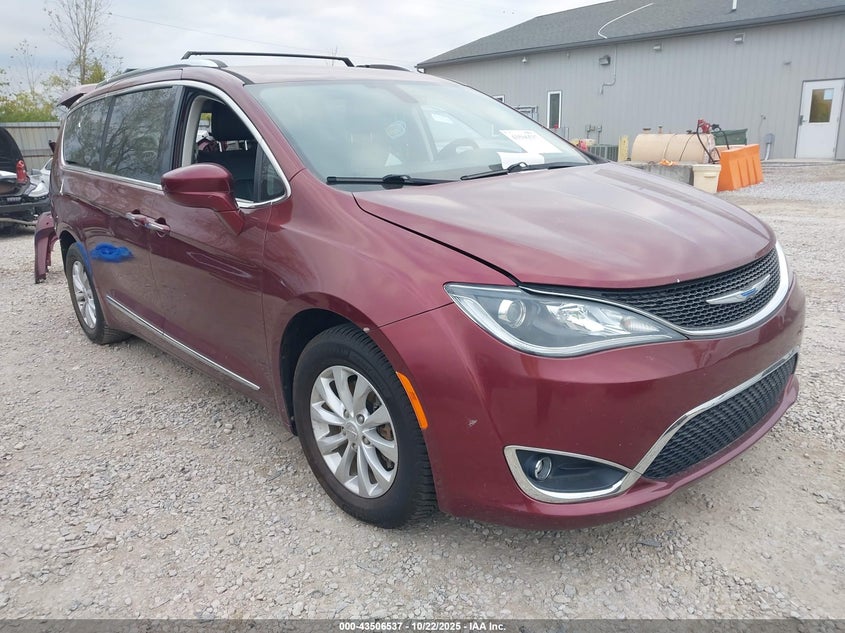 2018 Chrysler Pacifica Touring L Plus brown van flexible 2C4RC1EG4JR289613 photo #1