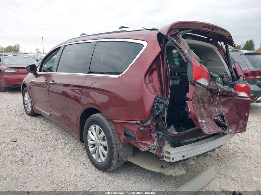 2018 Chrysler Pacifica Touring L Plus brown van flexible 2C4RC1EG4JR289613 photo #4