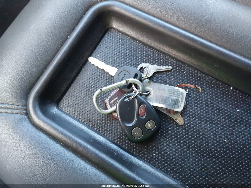 2004 GMC Sierra 2500Hd Sle VIN: 1GTHC29U24E382942 Lot: 43506748