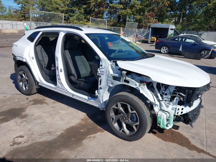 CHEVROLET TRAX FWD LT