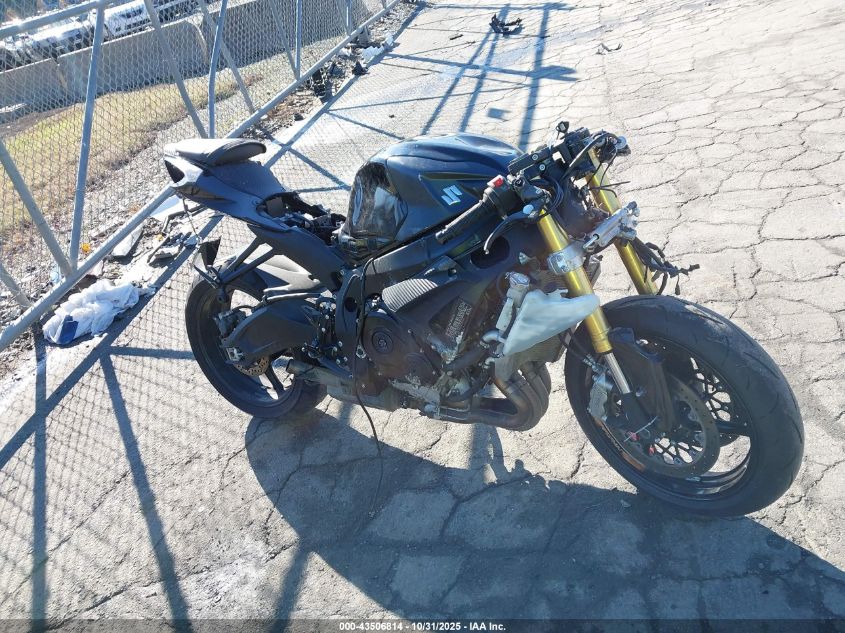 2016 Suzuki Gsx-R750 VIN: JS1GR7MA1G2100472 Lot: 43506814