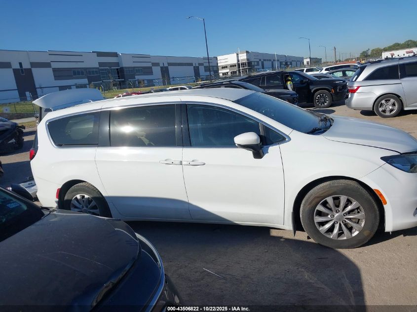 2017 Chrysler Pacifica Touring VIN: 2C4RC1DG8HR608975 Lot: 43506822