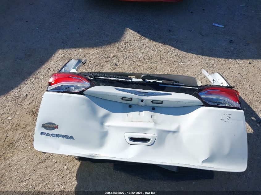 2017 Chrysler Pacifica Touring VIN: 2C4RC1DG8HR608975 Lot: 43506822