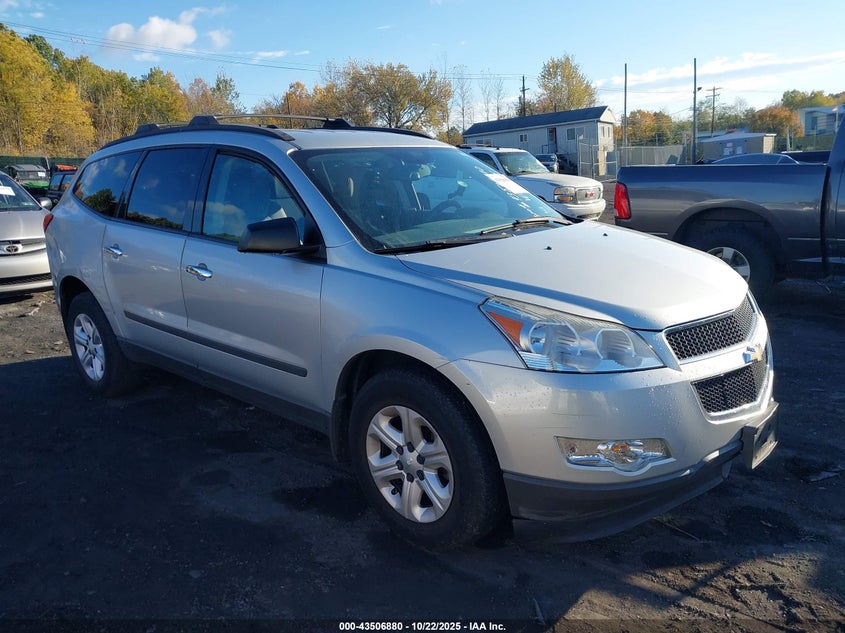 CHEVROLET TRAVERSE LS
