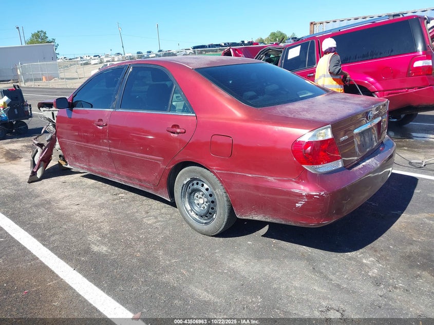 2005 Toyota Camry Le