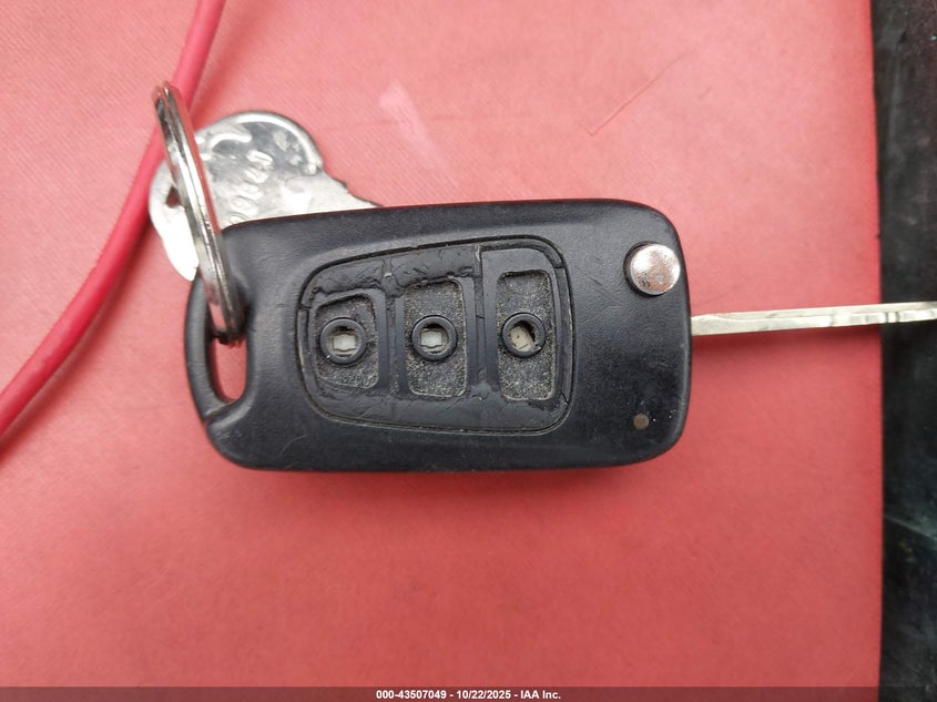 2013 KIA SOUL + KNDJT2A62D7496796